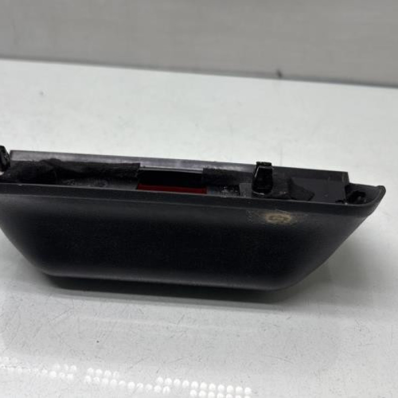 Feu arriere stop central DACIA SANDERO 1 Photo n°2