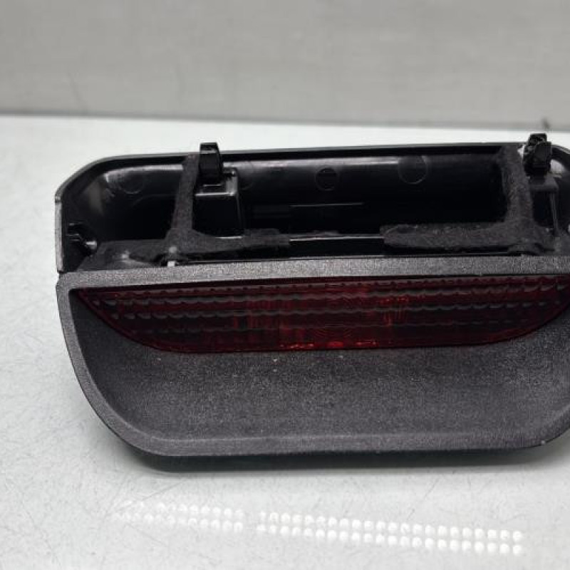 Feu arriere stop central DACIA SANDERO 1 Photo n°4