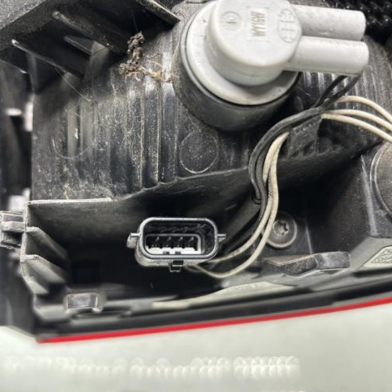 Feu arriere principal gauche (feux) RENAULT CLIO 5 Photo n°3