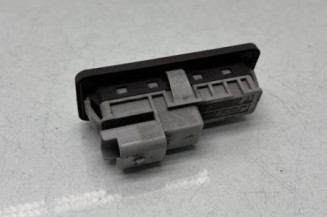 Bouton de coffre RENAULT CLIO 5
