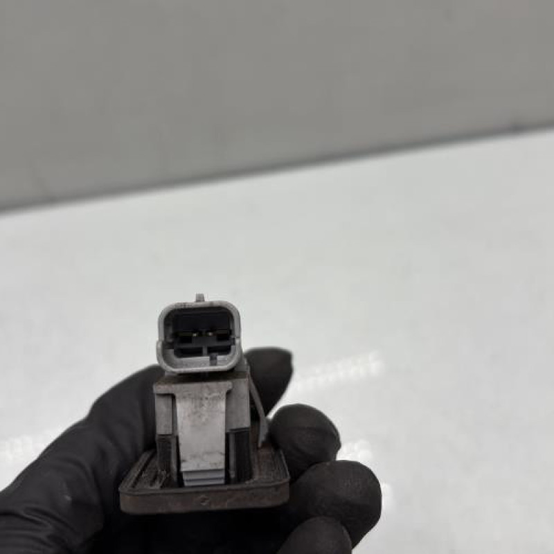 Bouton de coffre RENAULT CLIO 5 Photo n°3