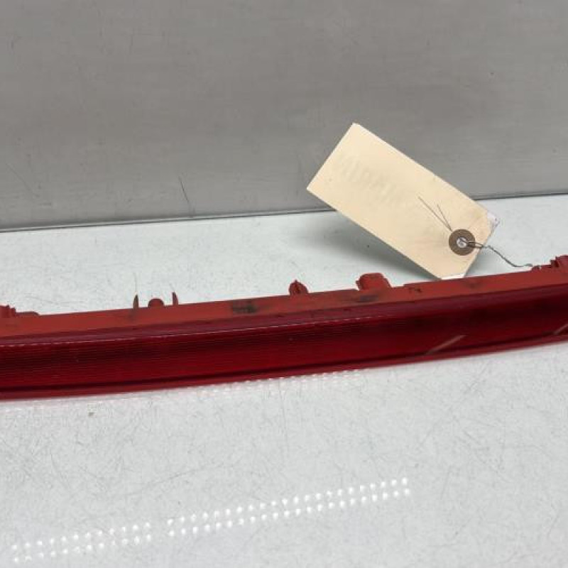 Feu arriere stop central RENAULT CLIO 5 Photo n°1