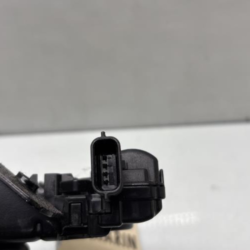 Serrure de coffre RENAULT CLIO 5 Photo n°3