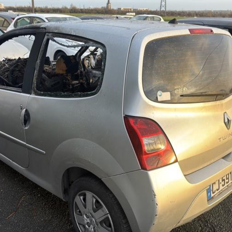 Poignee porte avant gauche RENAULT TWINGO 2 Photo n°6