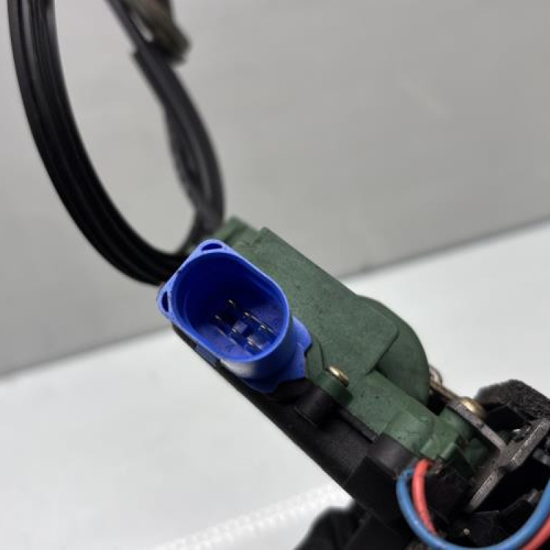 Serrure arriere droit VOLKSWAGEN POLO 4 Photo n°5