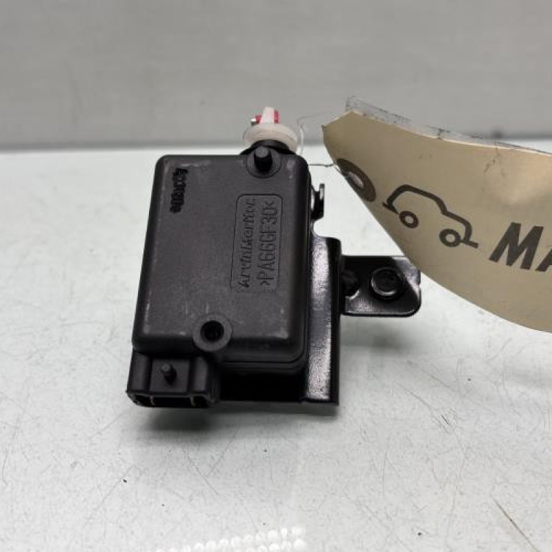 Actionneur serrure coffre DACIA SANDERO 1 Photo n°1