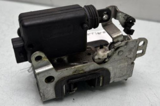 Serrure arriere droit DACIA SANDERO 1