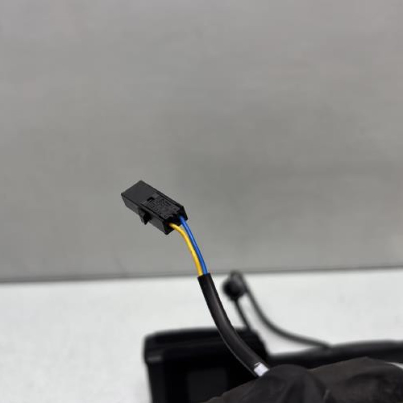 Attache ceinture avant gauche VOLKSWAGEN PASSAT 6 Photo n°4