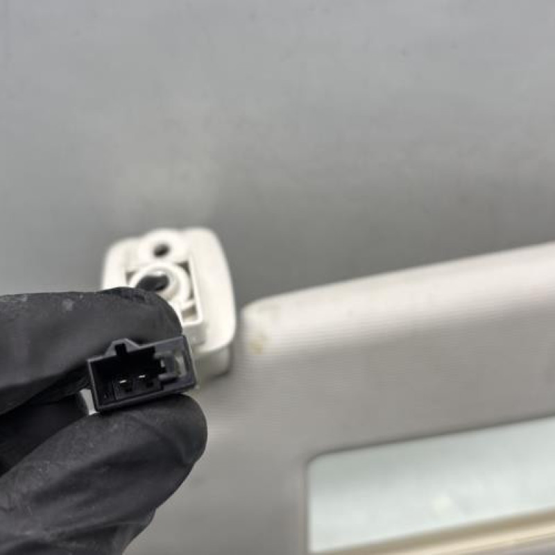 Pare soleil gauche VOLKSWAGEN PASSAT 6 Photo n°2