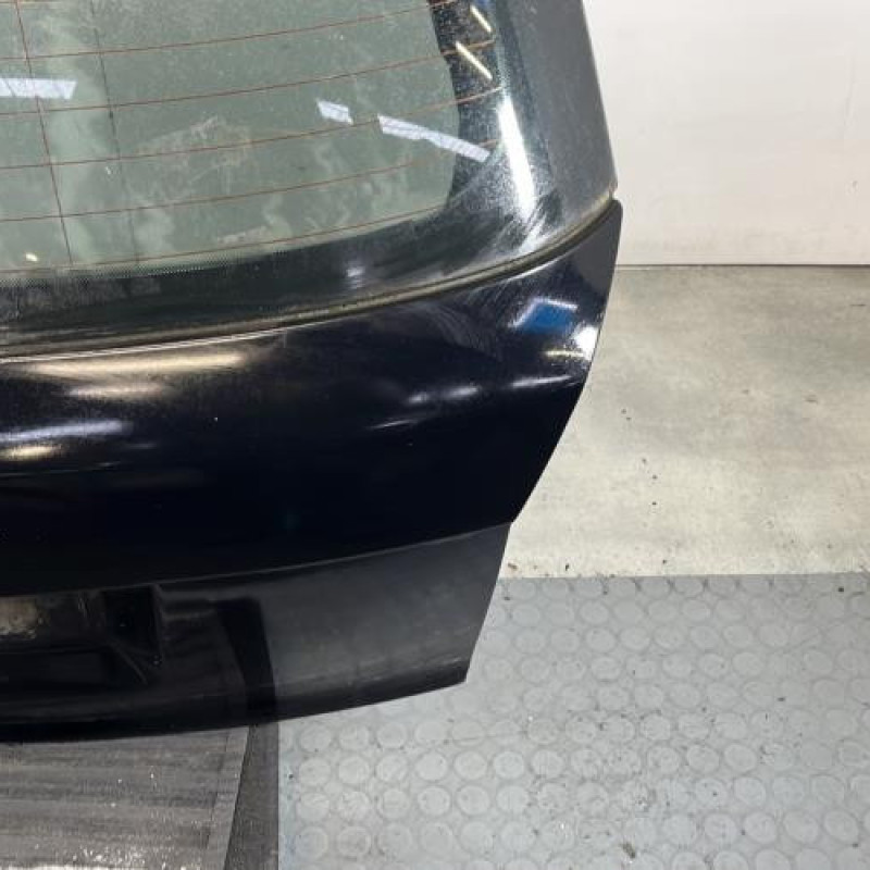 Malle/Hayon arriere AUDI A4 2 Photo n°4