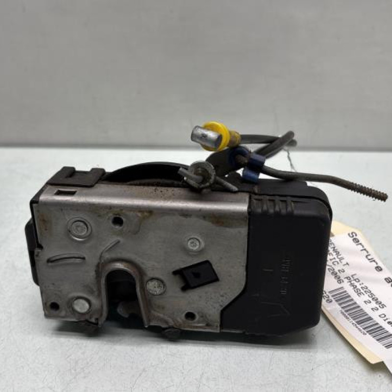 Serrure avant gauche RENAULT TRAFIC 2 Photo n°1