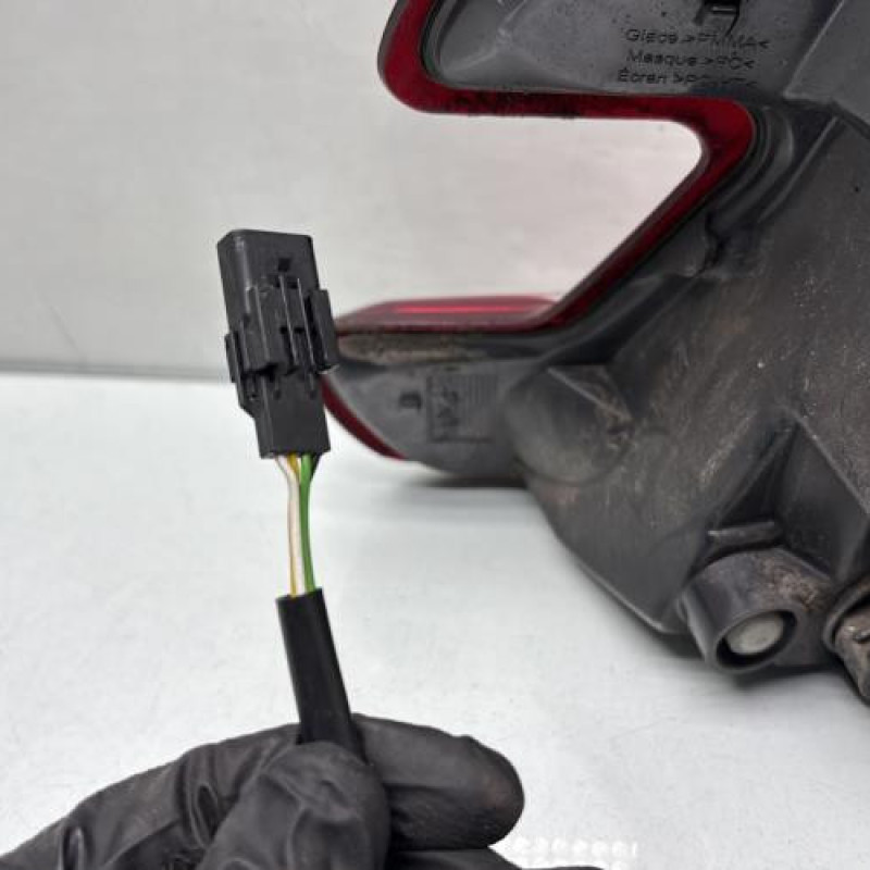 Feu arriere secondaire gauche (feux) RENAULT MEGANE 3 Photo n°3