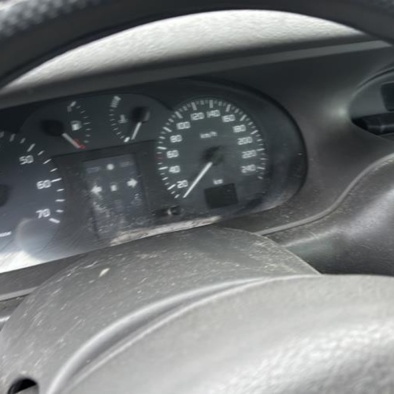 Bouton de coffre RENAULT SCENIC 1 Photo n°20