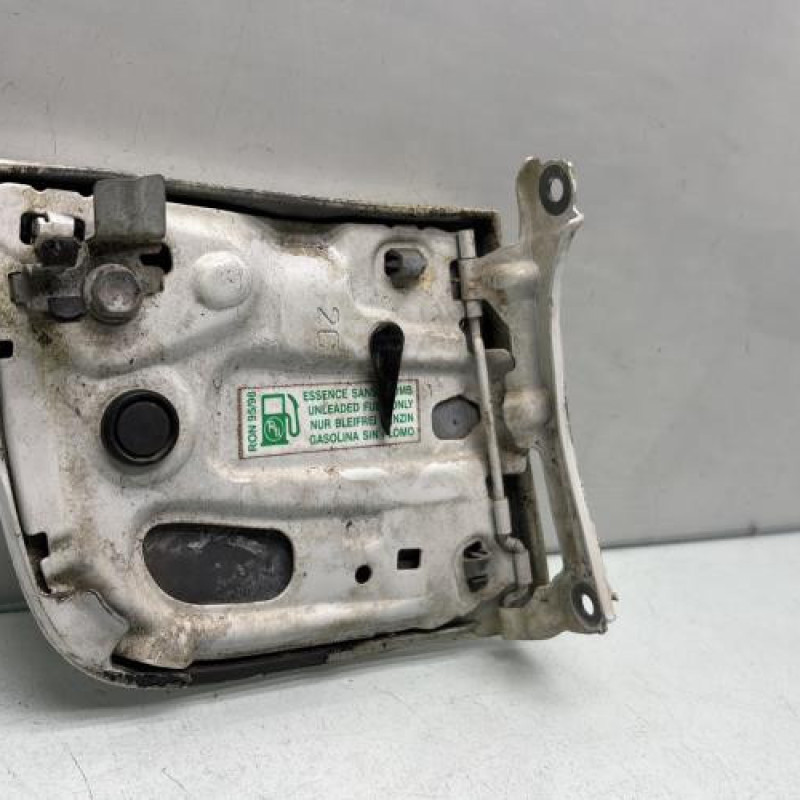 Trappe d'essence CITROEN C1 1 Photo n°3