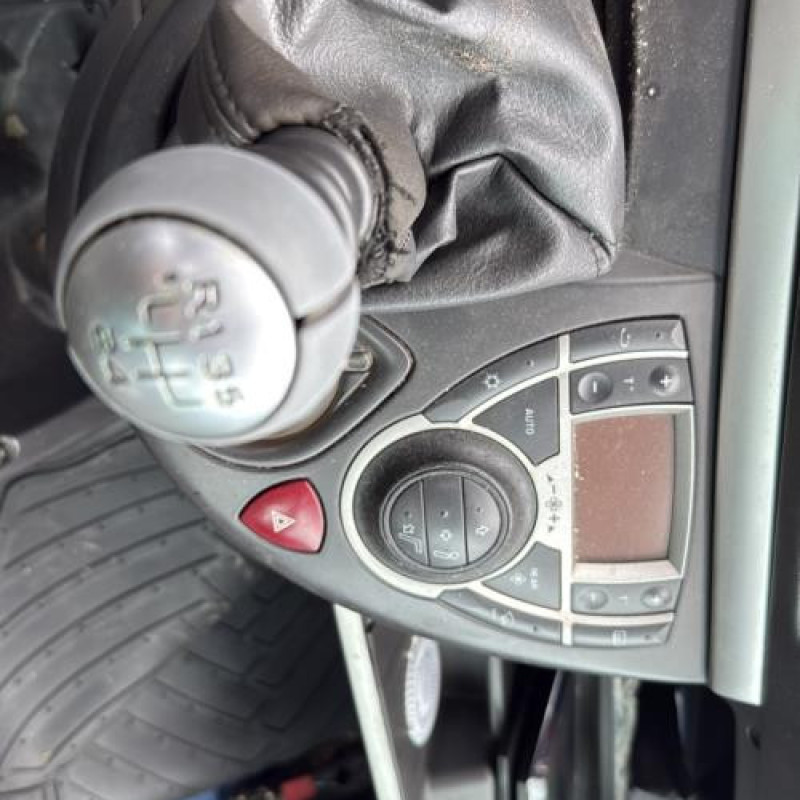 Interrupteur de leve vitre avant gauche CITROEN C8 Photo n°18