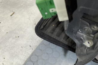 Porte avant gauche PEUGEOT 208 1