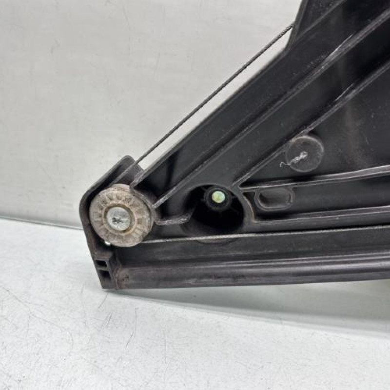 Leve vitre electrique arriere gauche RENAULT CLIO 5 Photo n°3