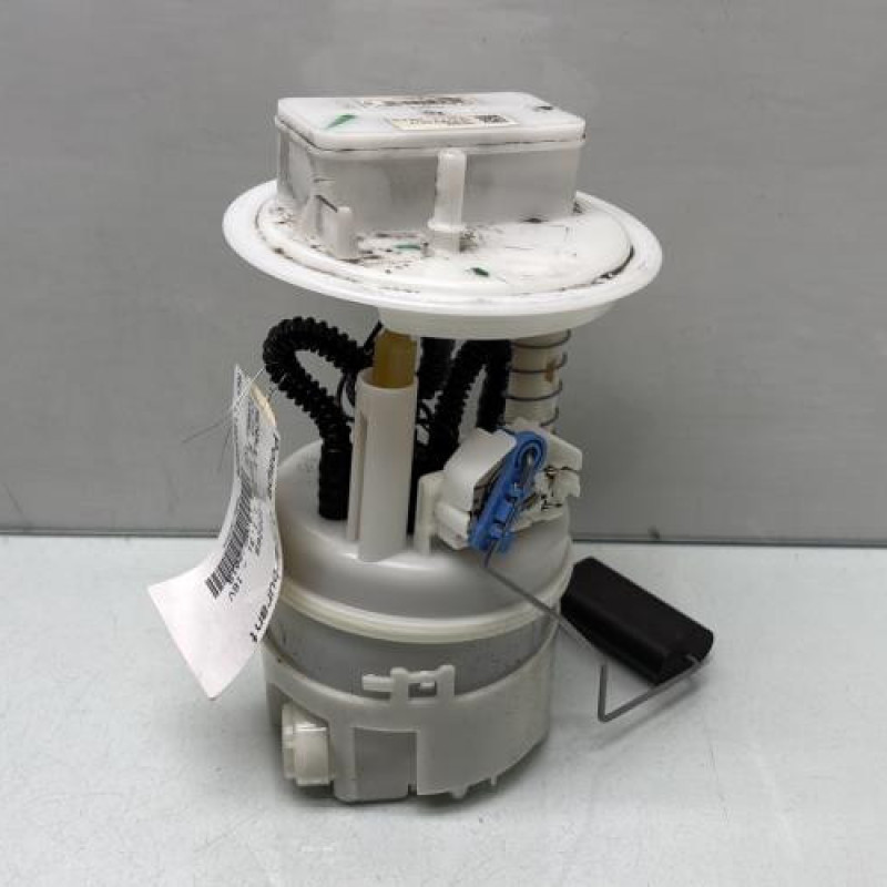 Pompe à carburant RENAULT CLIO 5 Photo n°1