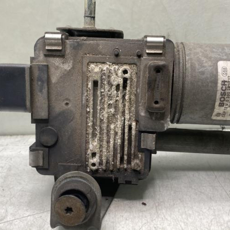 Moteur essuie glace avant gauche VOLKSWAGEN TOURAN 1 Photo n°4