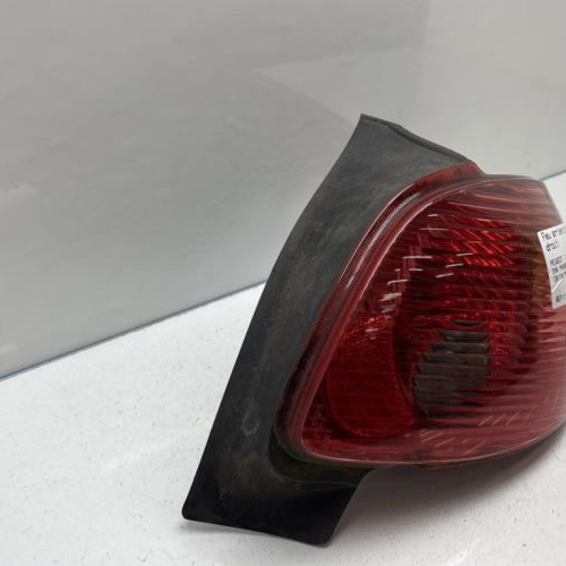 Feu arriere principal droit (feux) PEUGEOT 206 Photo n°3