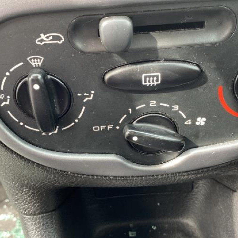 Feu arriere principal droit (feux) PEUGEOT 206 Photo n°19