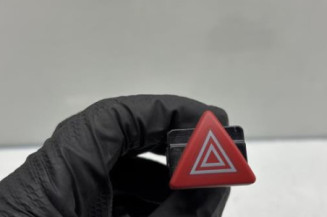 Bouton de warning AUDI A3 2 Photo n°1