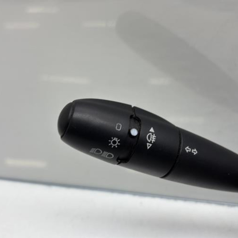 Com (Bloc Contacteur Tournant+Commodo Essuie Glace+Commodo Phare) PEUGEOT 206 Photo n°4