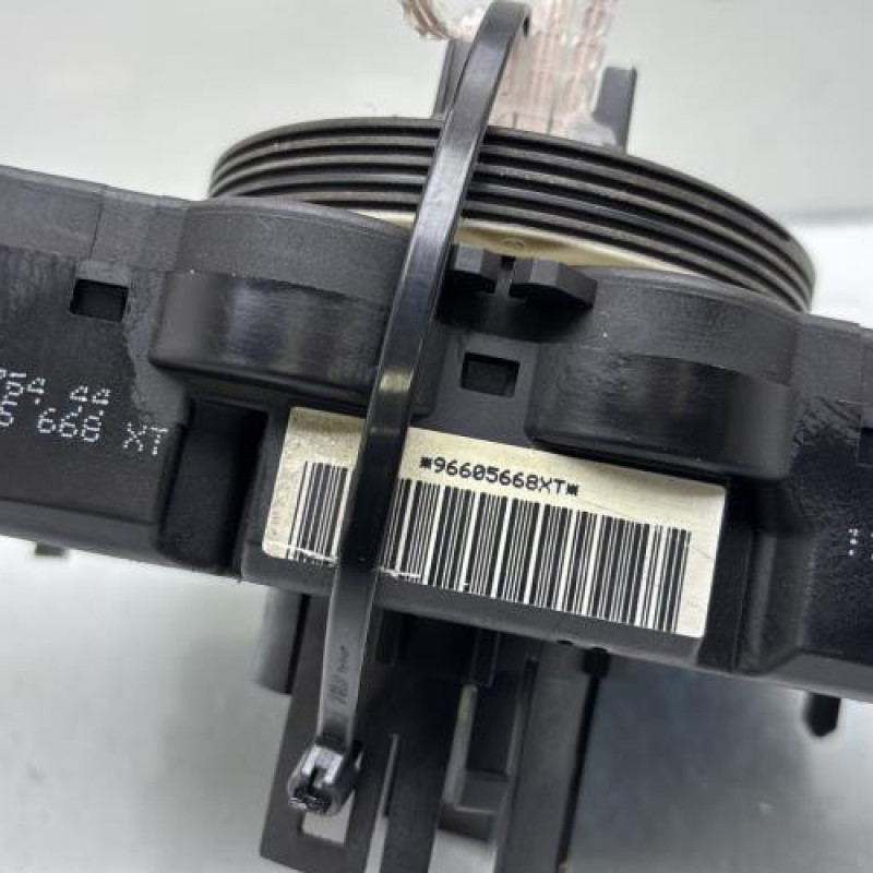 Com (Bloc Contacteur Tournant+Commodo Essuie Glace+Commodo Phare) PEUGEOT 206 Photo n°8