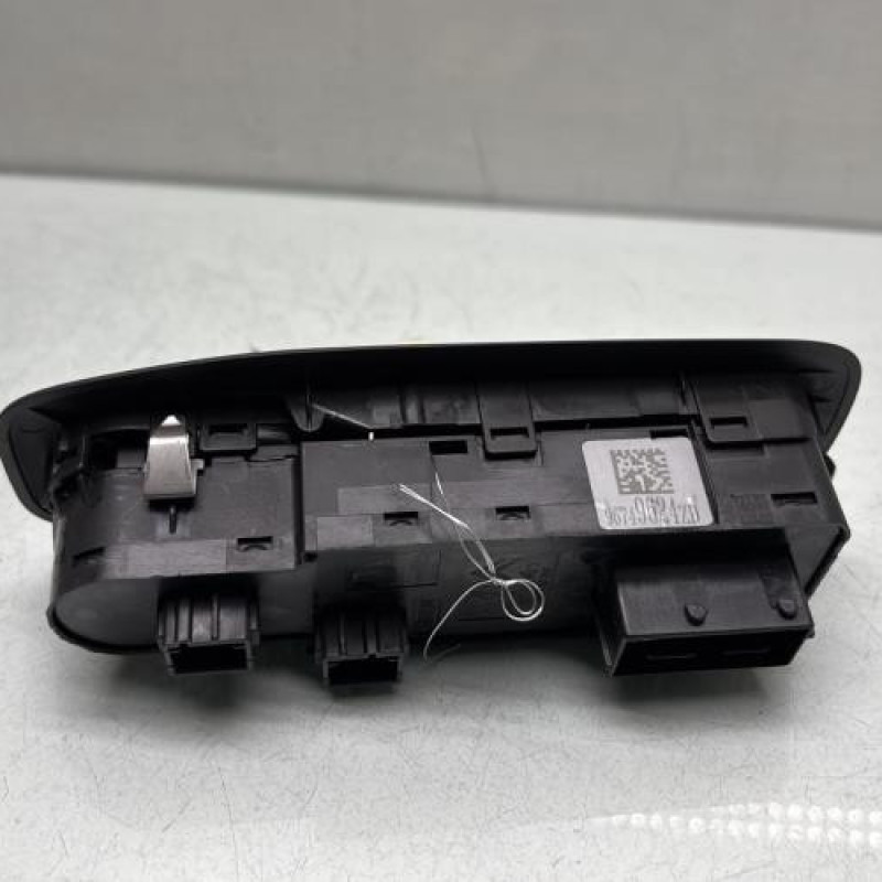 Interrupteur de leve vitre avant gauche PEUGEOT 208 1 Photo n°2