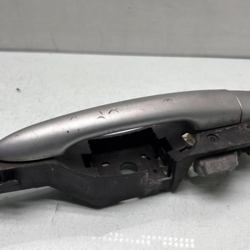 Poignee porte arriere gauche RENAULT CLIO 3 Photo n°2