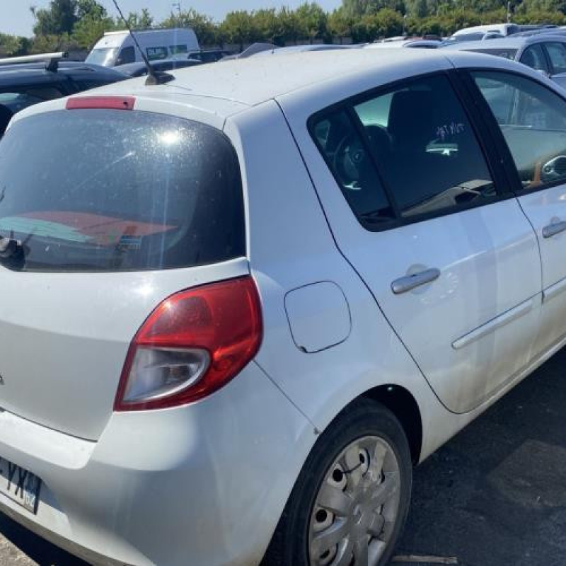 Poignee porte avant gauche RENAULT CLIO 3 Photo n°7