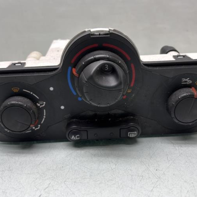 Commande chauffage RENAULT CLIO 3 Photo n°1