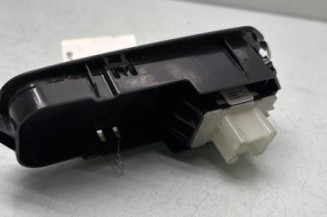 Interrupteur de leve vitre avant droit NISSAN PRIMASTAR 2