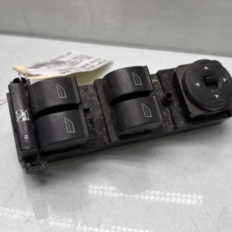 Interrupteur de leve vitre avant gauche FORD FOCUS 2 Photo n°2