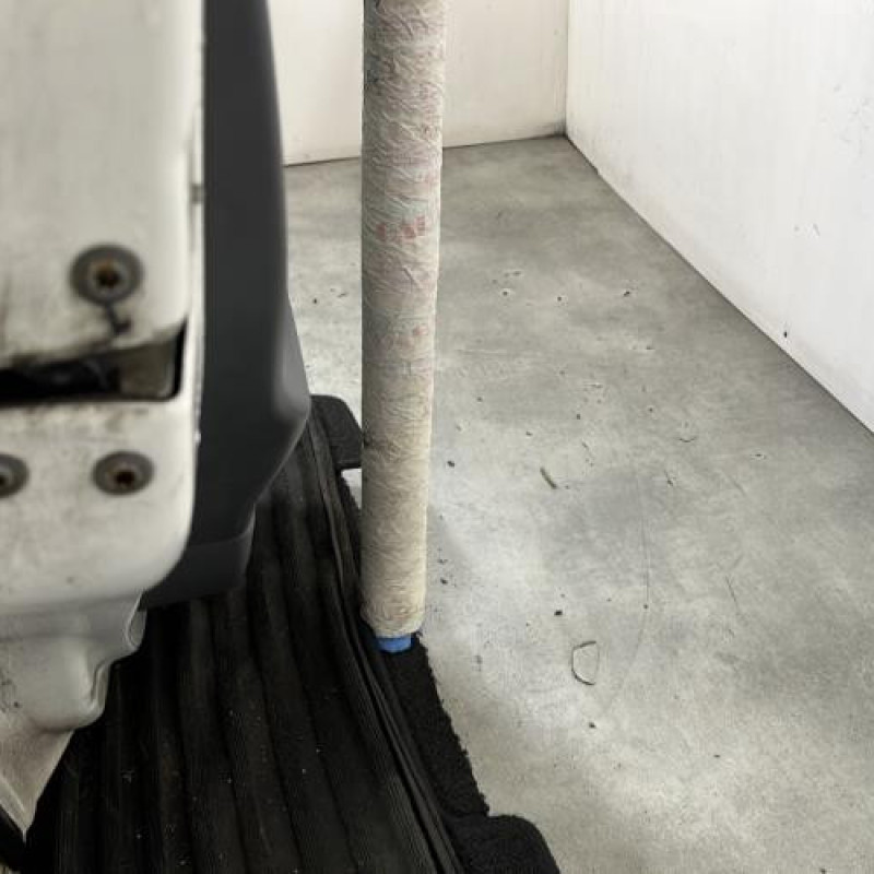 Porte arriere gauche PEUGEOT 107 Photo n°4