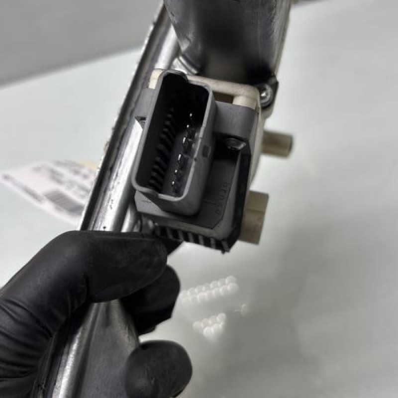 Leve vitre electrique arriere gauche CITROEN C5 1 Photo n°3