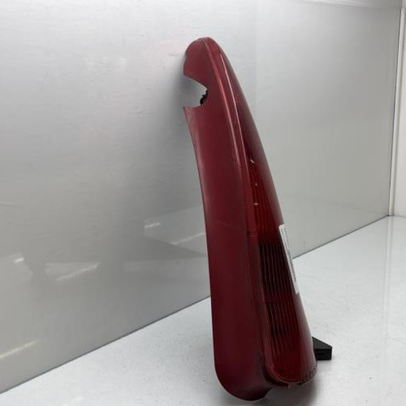 Feu arriere principal droit (feux) PEUGEOT 206 Photo n°3