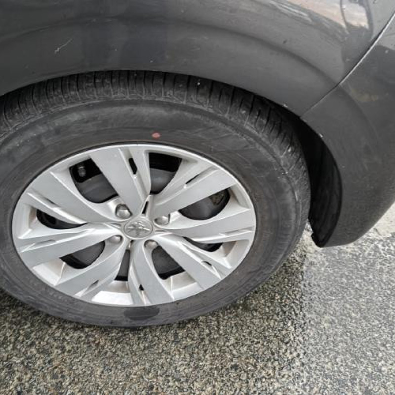 Pare choc arriere PEUGEOT 208 1 Photo n°16