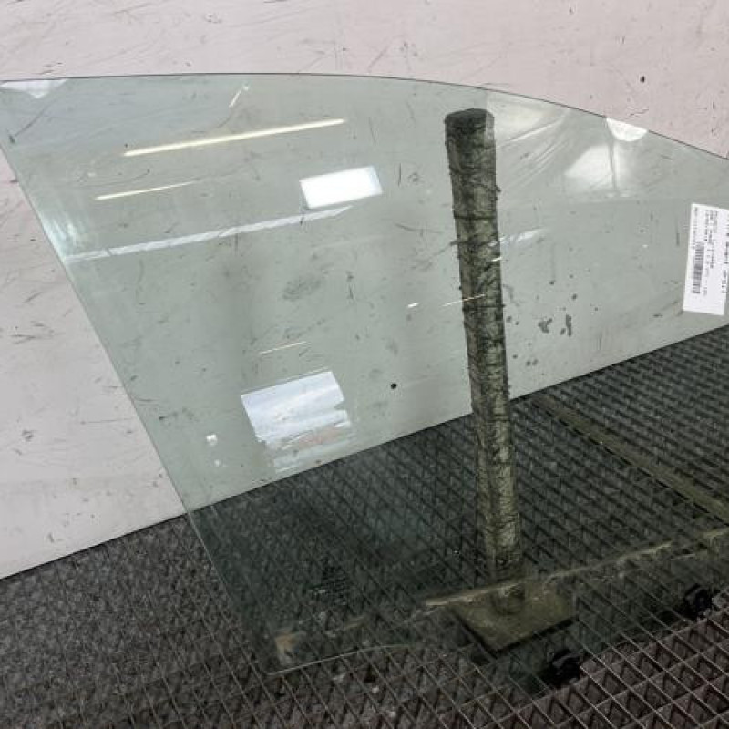 Vitre avant droit PEUGEOT 208 1 Photo n°3