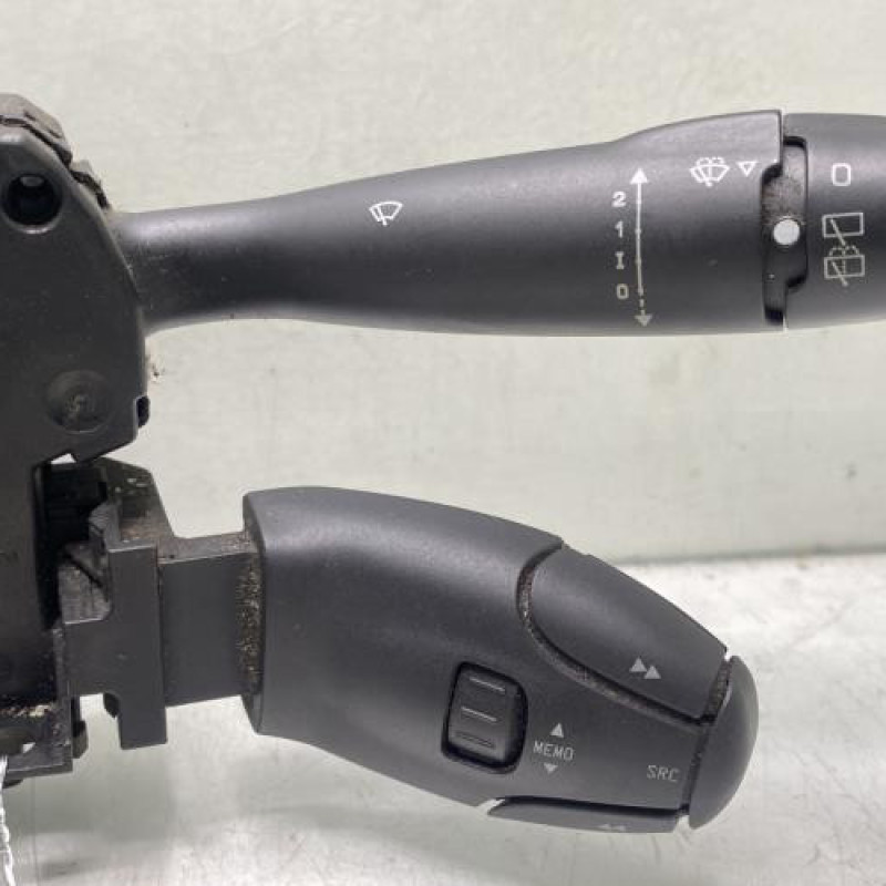 Com (Bloc Contacteur Tournant+Commodo Essuie Glace+Commodo Phare) PEUGEOT 308 1 Photo n°2