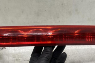 Feu arriere stop central PEUGEOT 308 1 Photo n°1