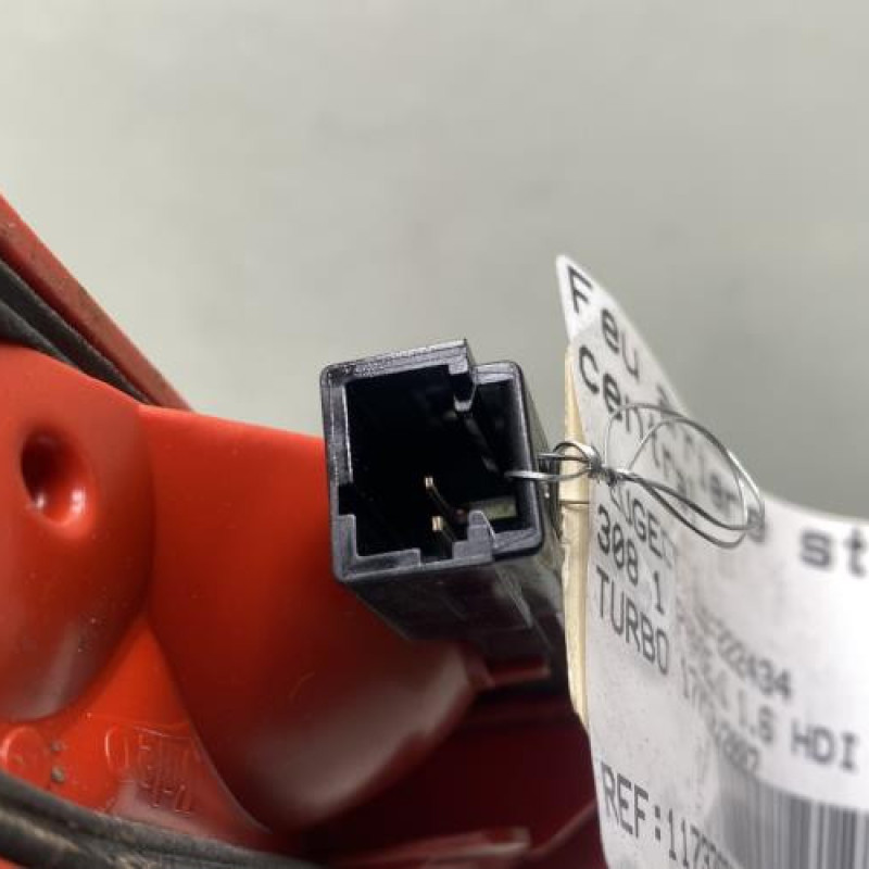 Feu arriere stop central PEUGEOT 308 1 Photo n°3