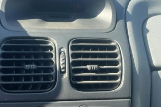 Pare choc avant RENAULT LAGUNA 1