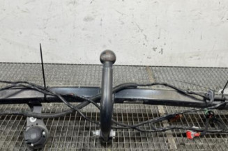 Attelage (boule de remorquage) PEUGEOT 208 1 Photo n°1