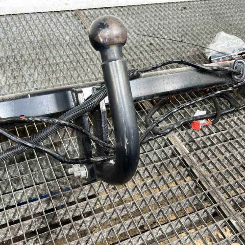 Attelage (boule de remorquage) PEUGEOT 208 1 Photo n°4