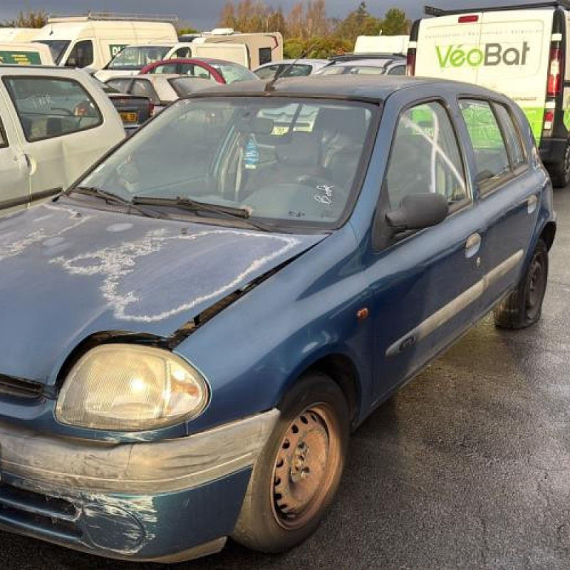 Feu arriere stop central RENAULT CLIO 2 Photo n°5