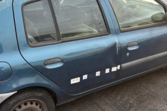 Feu arriere stop central RENAULT CLIO 2