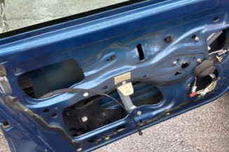 Feu arriere stop central RENAULT CLIO 2