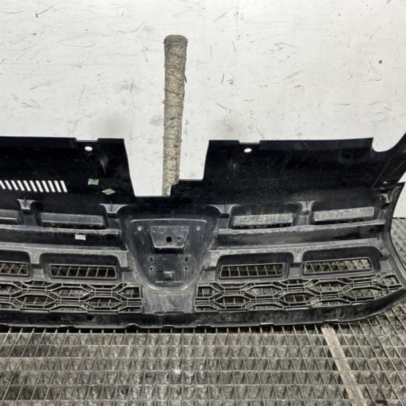 Calandre DACIA SANDERO 2 Photo n°4