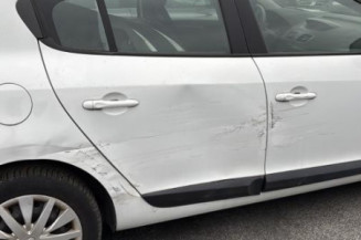 Anti brouillard droit (feux) RENAULT MEGANE 3